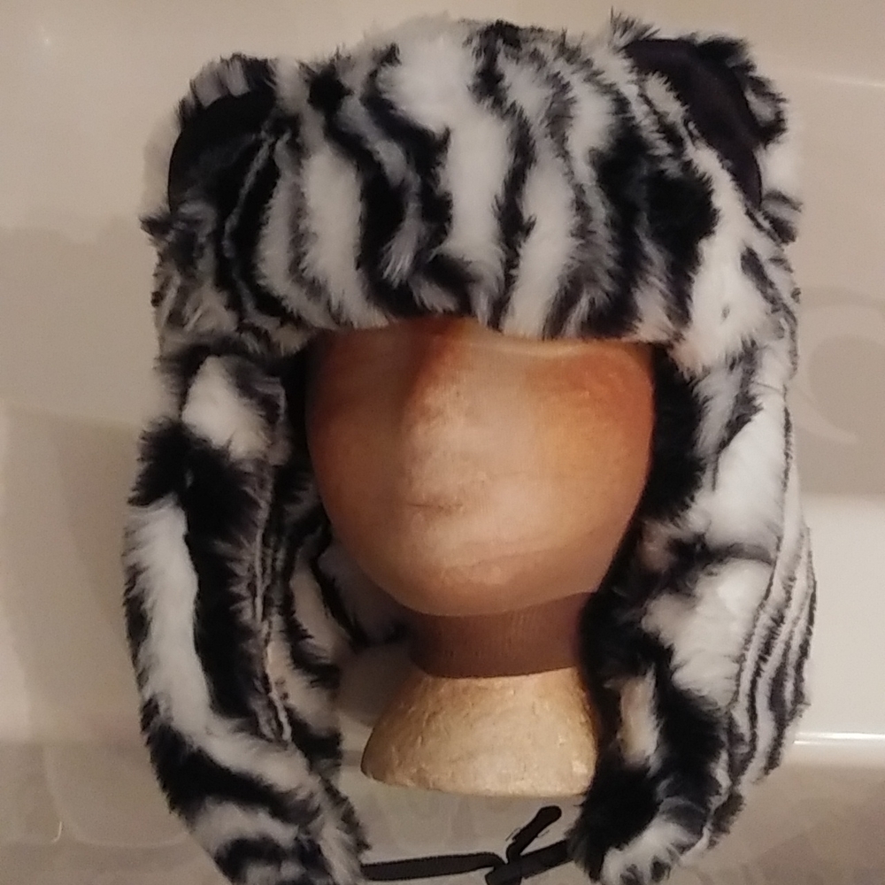 Winter Hat - Picture 3 of 5